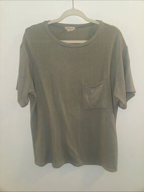 Fantastic Fawn Short Sleeve Pocket Tee - Olive Green